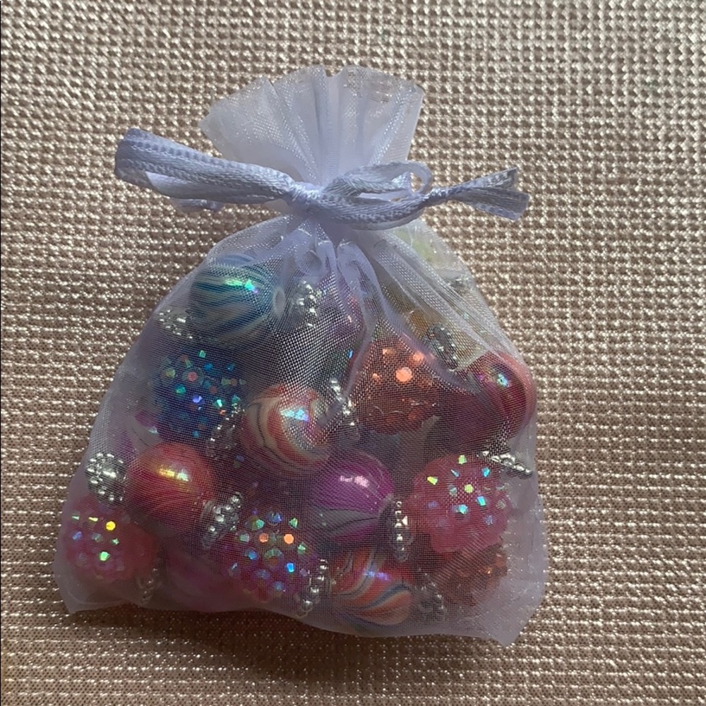 Two multi colored bracelets. - Picture 6 of 6